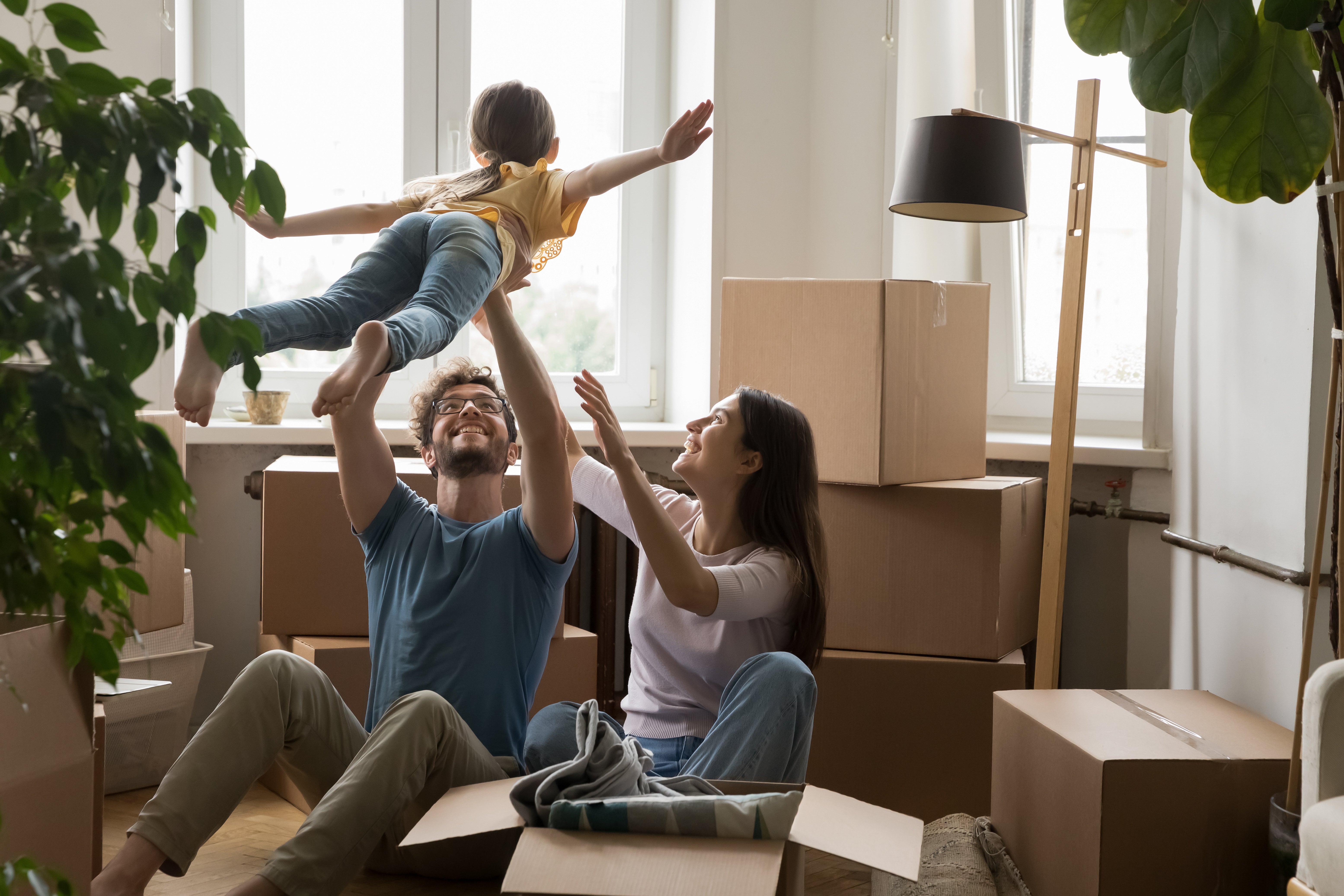 files/family_with_boxes_cbf2ac90-aa7f-46c6-bc32-4b719f330585.jpg